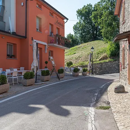 In Ca' De' Grimaldi With Garden Castellarano